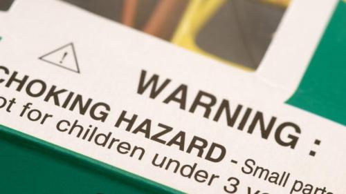 Cómo comprar juguetes seguros durante las fiestas, según UW Health