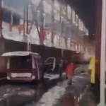 Investigan la muerte de seis personas en una unidad que quedó atrapada tras inundación en México